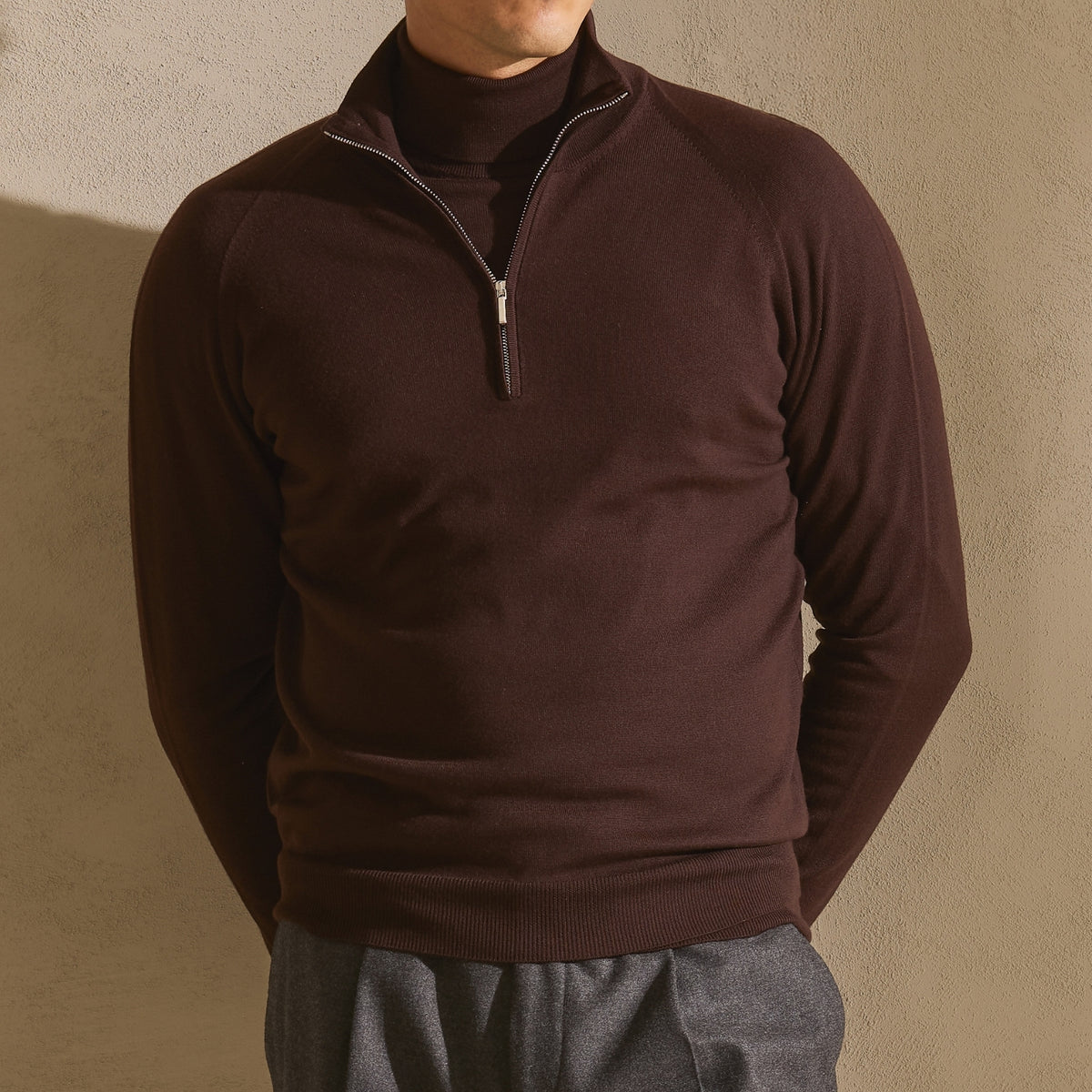 Dark brown ultra-fine S160 merino wool Halfzip